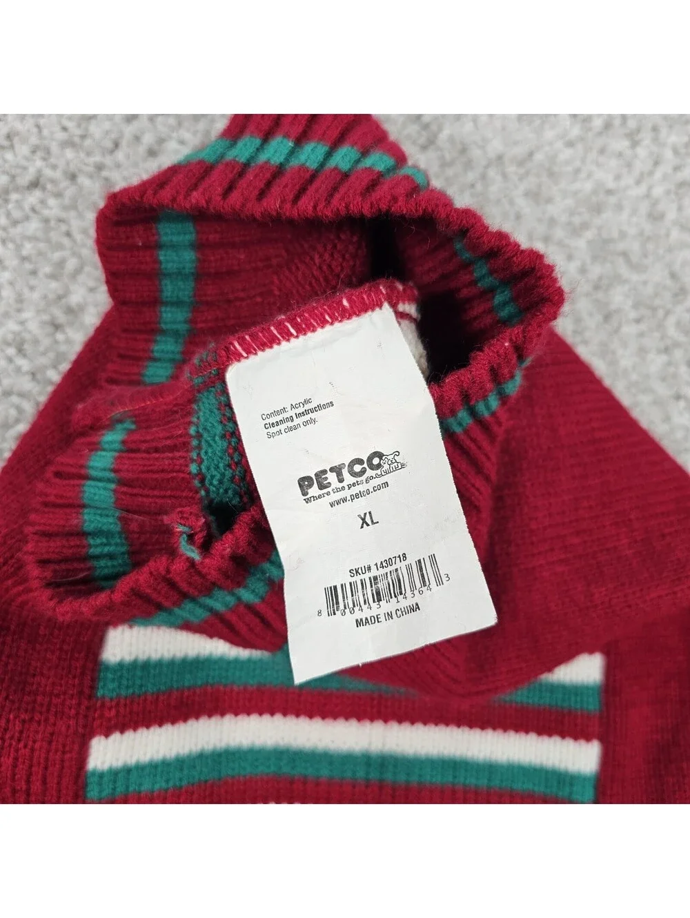 Petco Christmas Winter Sweater Embroidered Snowman Tagged XL Measures Medium